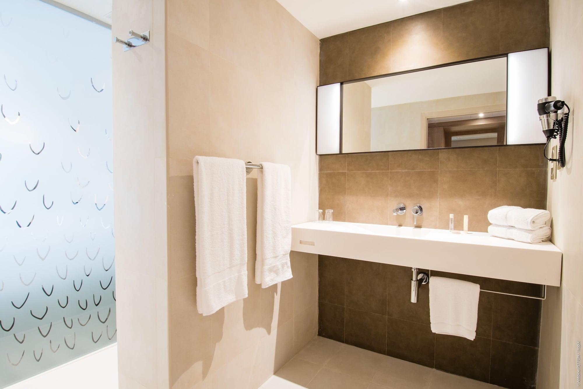 Simon Hotel Фор дьо Франс Екстериор снимка