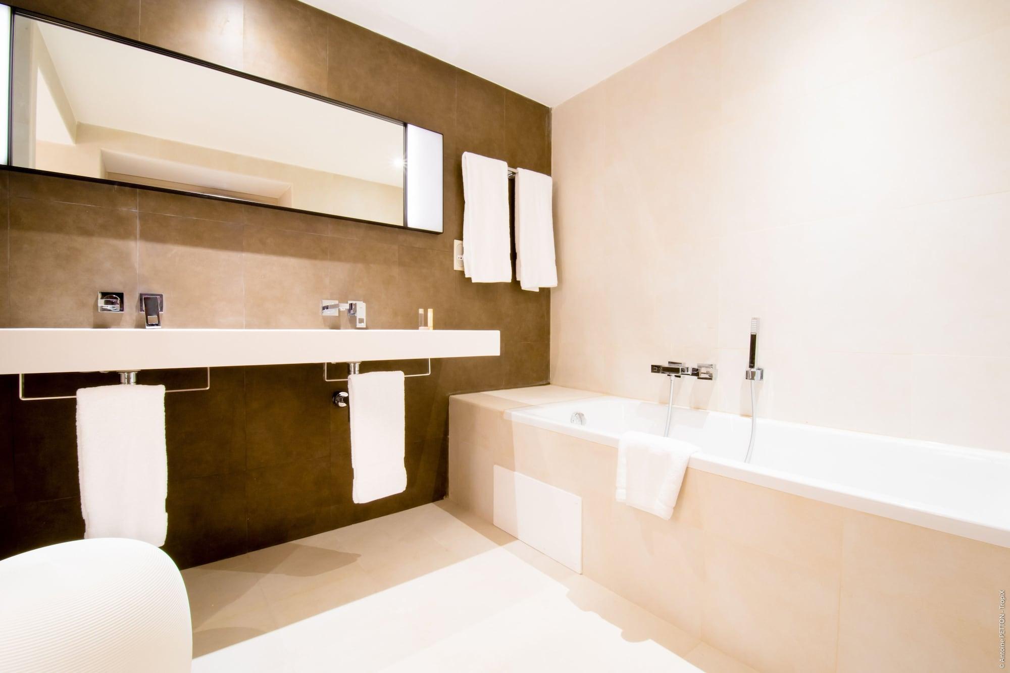 Simon Hotel Фор дьо Франс Екстериор снимка