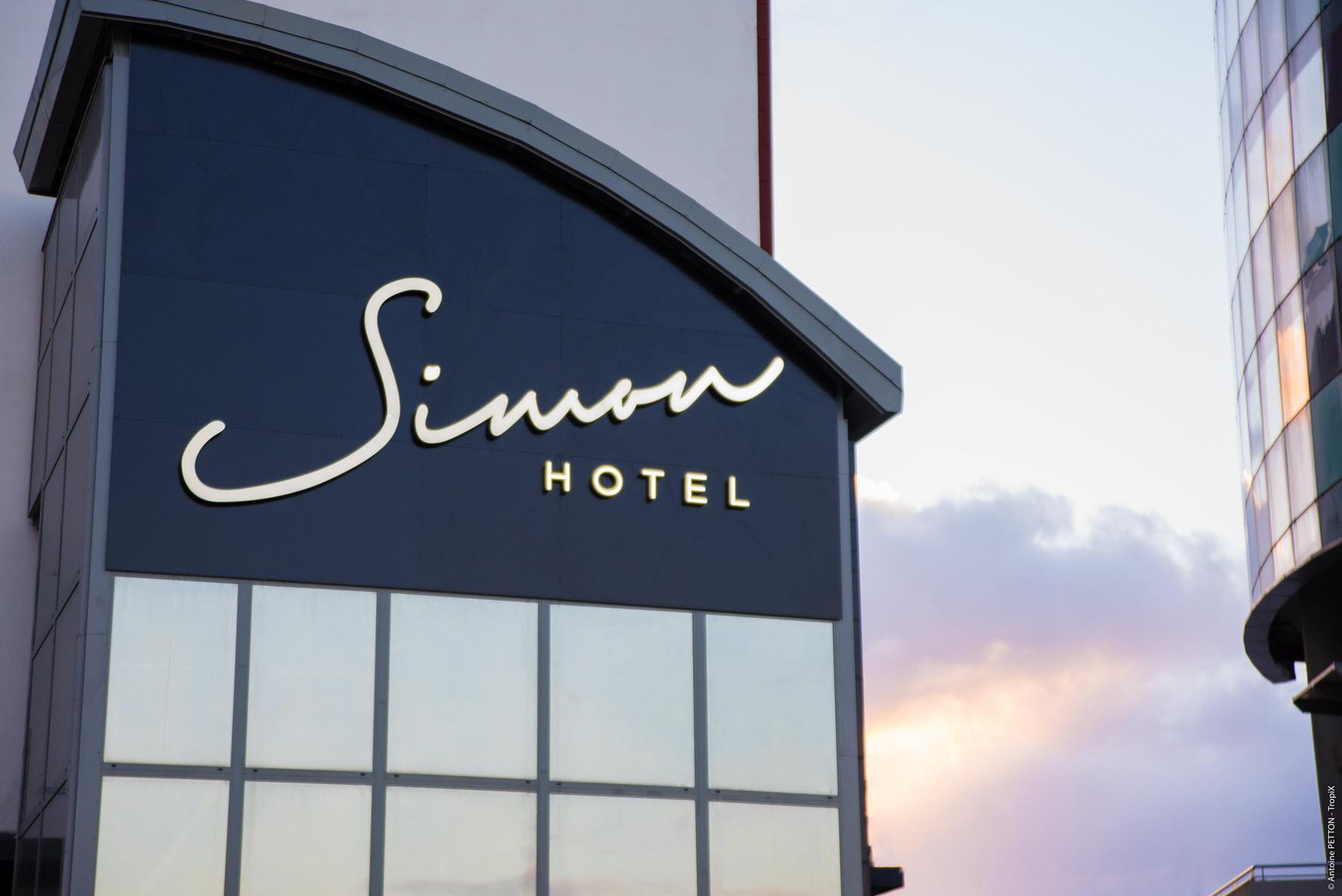 Simon Hotel Фор дьо Франс Екстериор снимка