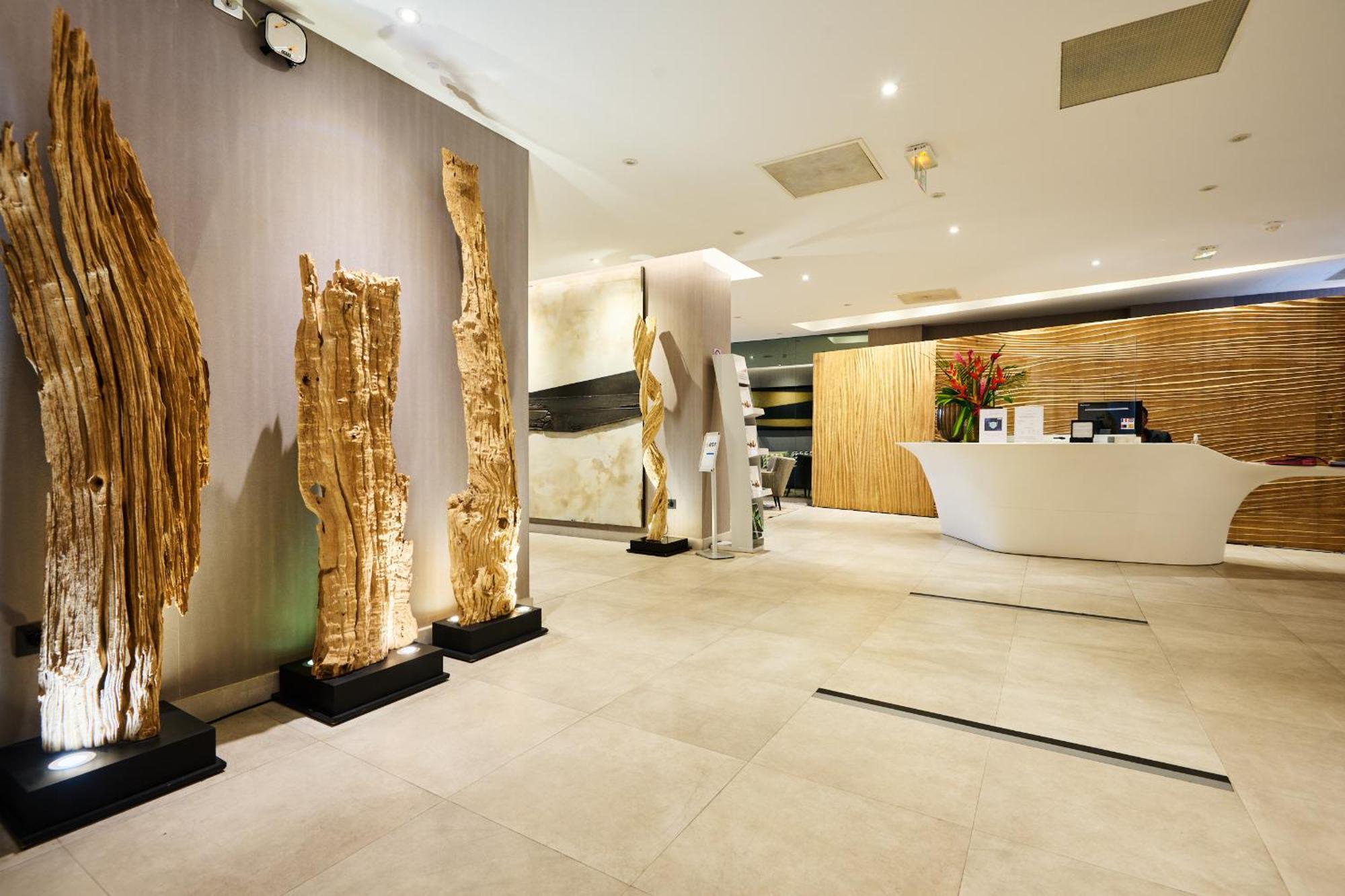 Simon Hotel Фор дьо Франс Екстериор снимка
