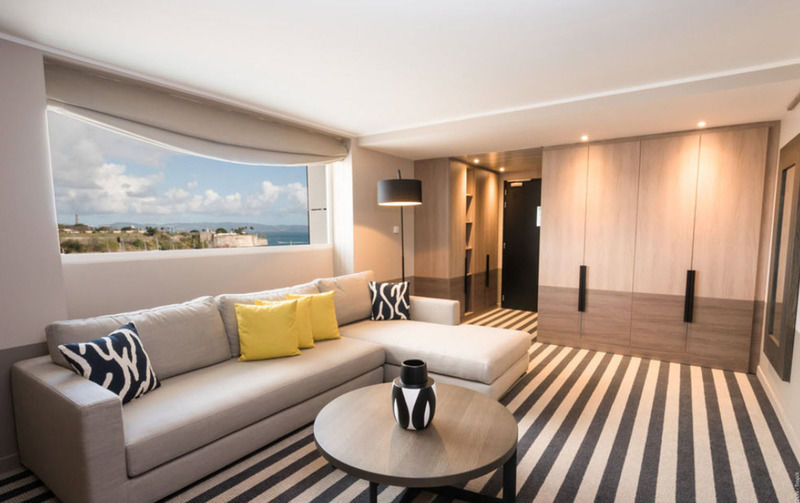 Simon Hotel Фор дьо Франс Екстериор снимка