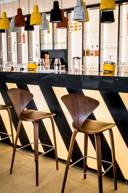 Simon Hotel Фор дьо Франс Екстериор снимка