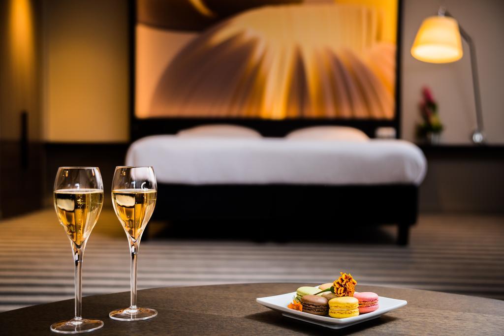 Simon Hotel Фор дьо Франс Екстериор снимка
